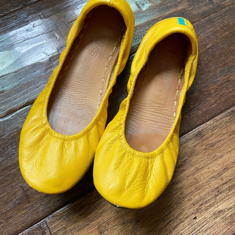 Mustard yellow Tieks
